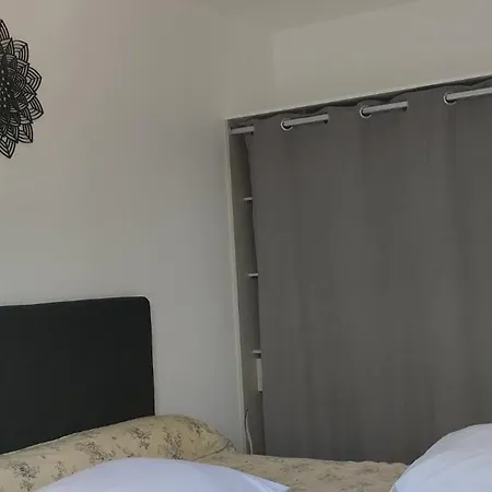 בית נופש Au Fief Du Chateau