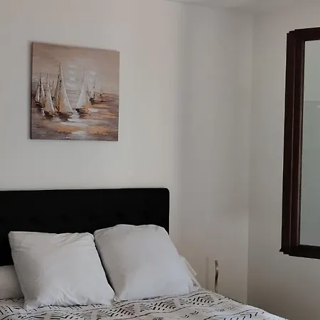 Au Fief Du Chateau בית נופש Airvault