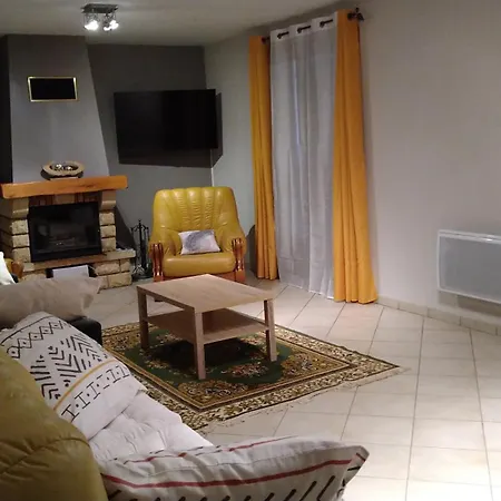 בית נופש Au Fief Du Chateau *